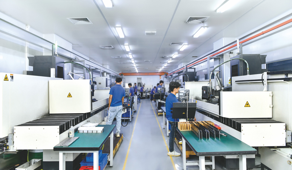  新年伊始東莞企業(yè)馬力全開趕訂單搶市場，企業(yè)家和市政協(xié)委員呼吁 高層次人才需求大 招聘難瓶頸待破解